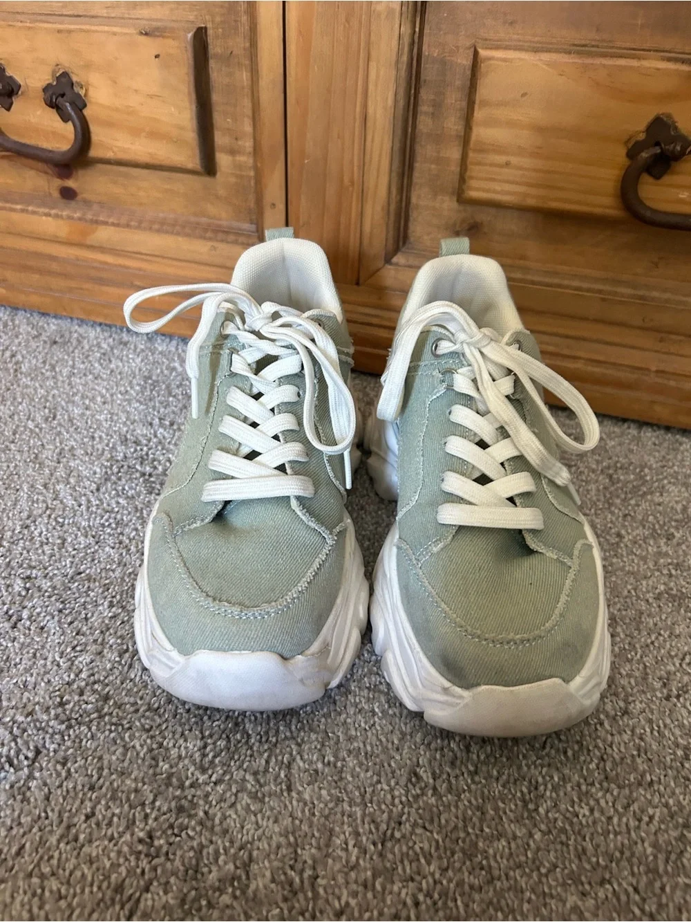 Chunky Platform Sneakers in light Sage Green - Casual Women's Trainers